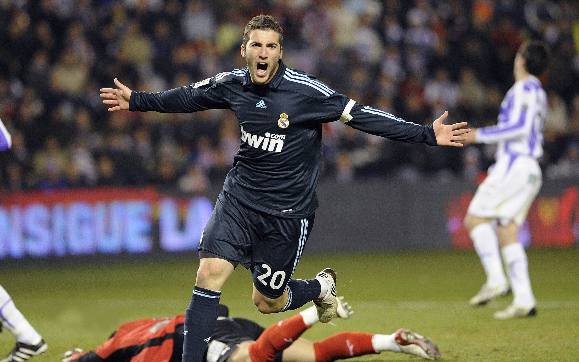 【VAR裁判系统】如何避免裁决争议激增？，裁决方法